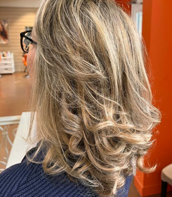 Coiffure De Los Angeles Salon De Coiffure Mixte A Pessac Shampooing Brushing Mi Longs